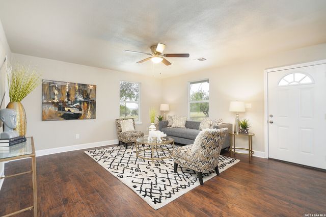 1326 ERVIN ST, San Antonio, TX 78208