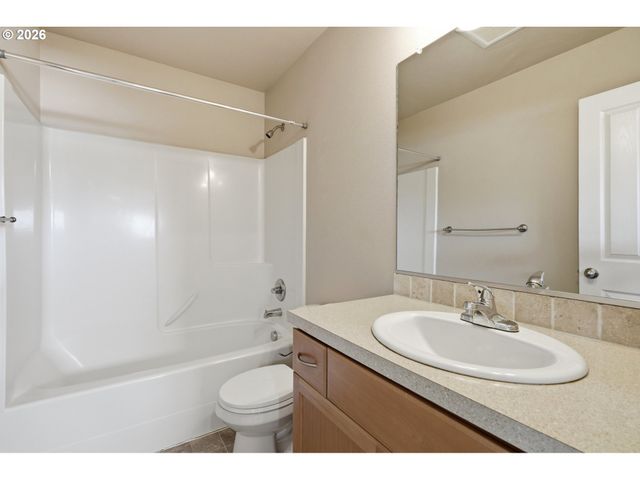 5922 Ne 71ST Ave, Vancouver, WA 98661