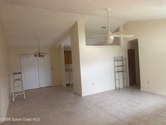 1130 Lynbrook Street NW, Palm Bay, FL 32907