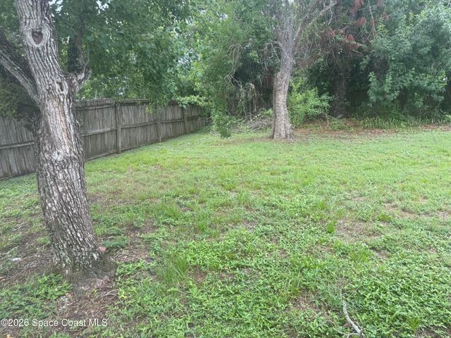 1130 Lynbrook Street NW, Palm Bay, FL 32907