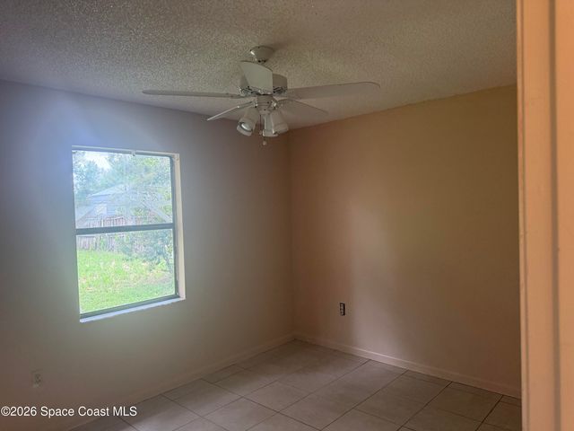 1130 Lynbrook Street NW, Palm Bay, FL 32907