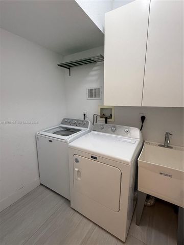 10832 NW 84th St, Doral, FL 33178