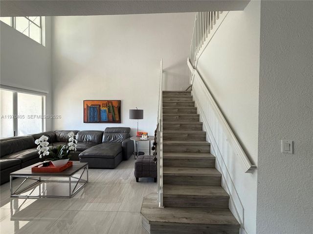 10832 NW 84th St, Doral, FL 33178