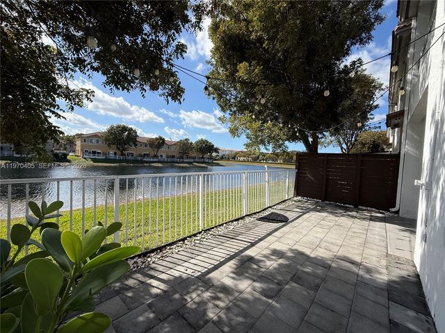 10832 NW 84th St, Doral, FL 33178