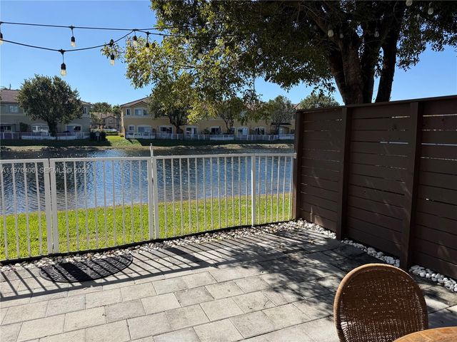 10832 NW 84th St, Doral, FL 33178