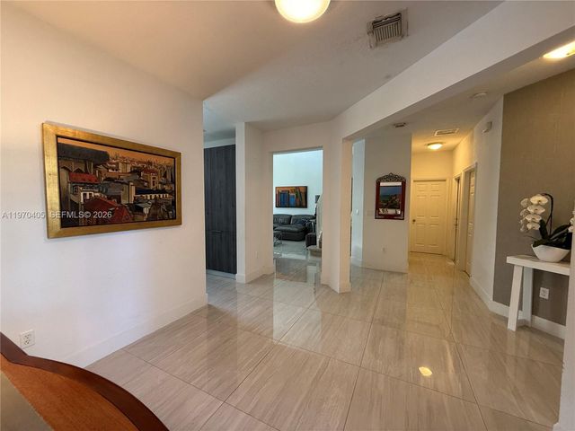 10832 NW 84th St, Doral, FL 33178