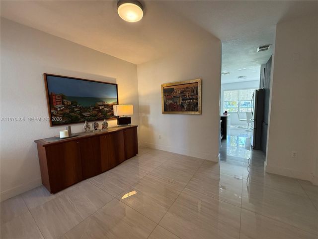 10832 NW 84th St, Doral, FL 33178