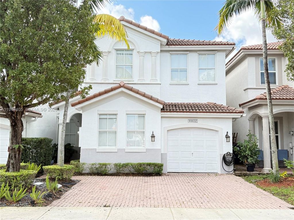 10832 NW 84th St, Doral, FL 33178