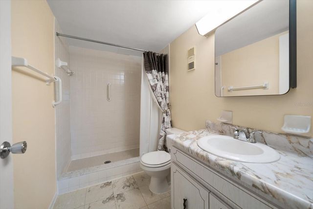 948 VIRGINIA STREET 202, Dunedin, FL 34698