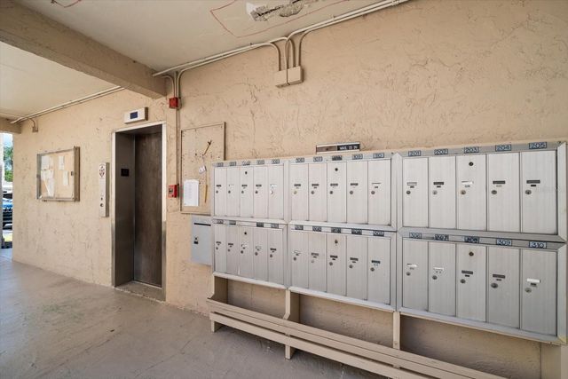 948 VIRGINIA STREET 202, Dunedin, FL 34698