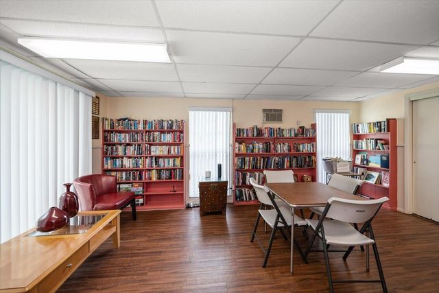 948 VIRGINIA STREET 202, Dunedin, FL 34698