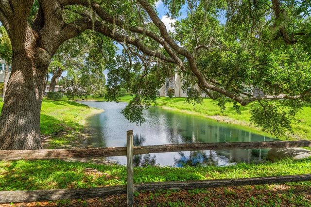 948 VIRGINIA STREET 202, Dunedin, FL 34698