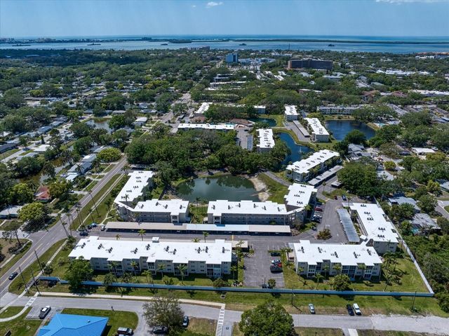 948 VIRGINIA STREET 202, Dunedin, FL 34698