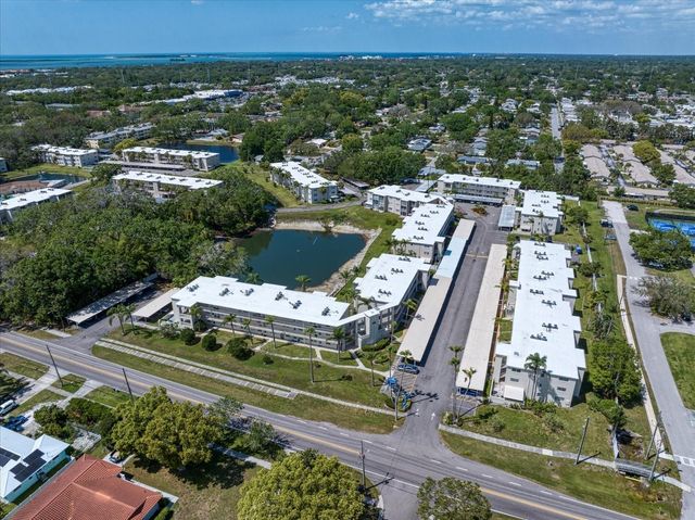 948 VIRGINIA STREET 202, Dunedin, FL 34698