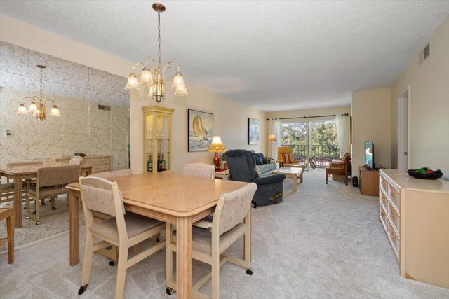 948 VIRGINIA STREET 202, Dunedin, FL 34698