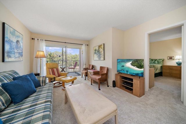 948 VIRGINIA STREET 202, Dunedin, FL 34698