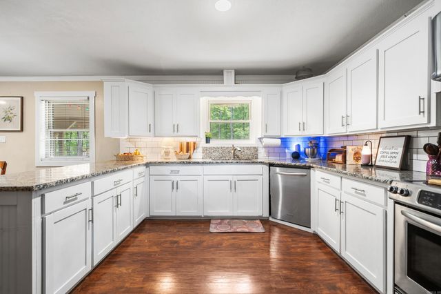 1 Berlanga Circle, Hot Springs Village, AR 71909