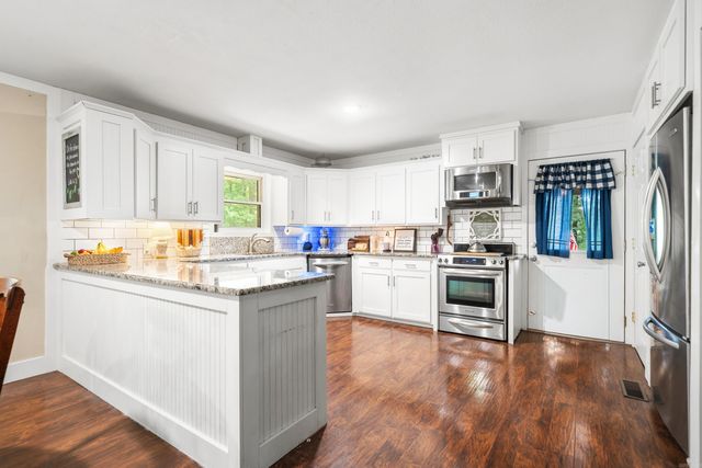 1 Berlanga Circle, Hot Springs Village, AR 71909