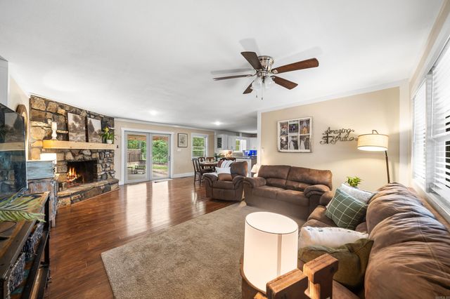 1 Berlanga Circle, Hot Springs Village, AR 71909