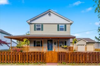 317 E Dearborn Street, Plano, IL 60545