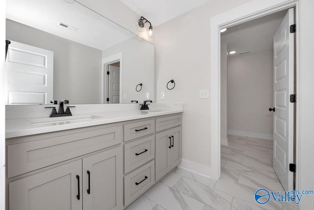 7809 Bingley Glen Court, Owens Cross Roads, AL 35763
