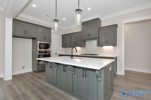 7809 Bingley Glen Court, Owens Cross Roads, AL 35763