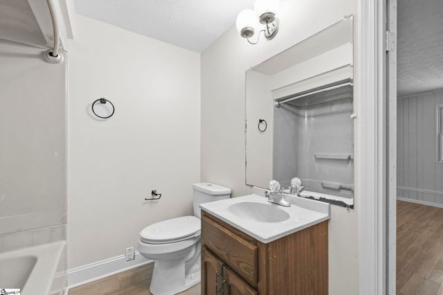 4208 Old Buncombe Road, Greenville, SC 29617