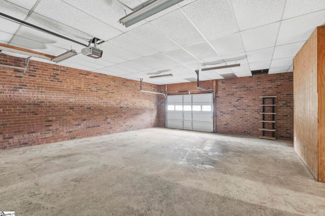 4208 Old Buncombe Road, Greenville, SC 29617