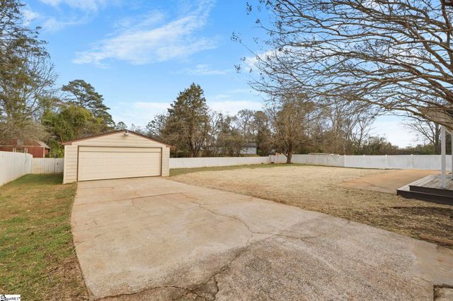 4208 Old Buncombe Road, Greenville, SC 29617