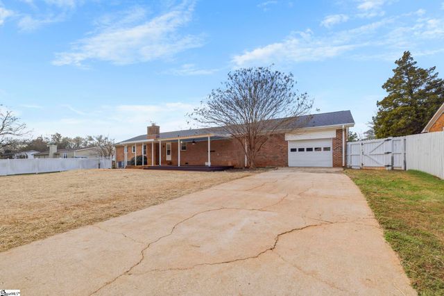 4208 Old Buncombe Road, Greenville, SC 29617