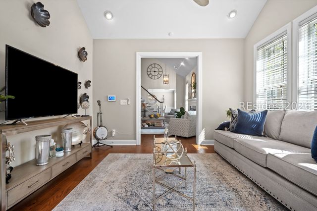 209 Farnsleigh Ave, Bluffton, SC 29910