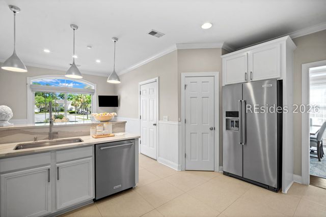 209 Farnsleigh Ave, Bluffton, SC 29910
