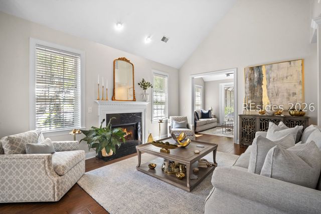 209 Farnsleigh Ave, Bluffton, SC 29910