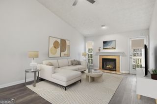 382 Teal Court, Roswell, GA 30076