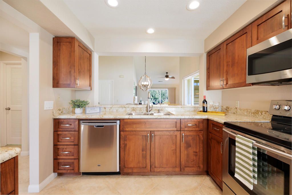 760 Montana Vista Drive, Palm Desert, CA 92211