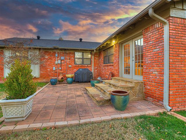 2725 Warwick Drive, Oklahoma City, OK 73116