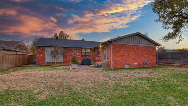 2725 Warwick Drive, Oklahoma City, OK 73116