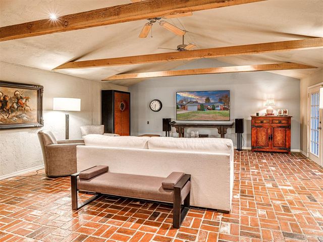 2725 Warwick Drive, Oklahoma City, OK 73116