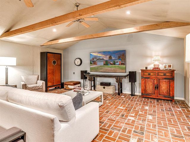 2725 Warwick Drive, Oklahoma City, OK 73116