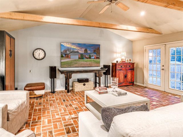 2725 Warwick Drive, Oklahoma City, OK 73116