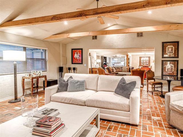 2725 Warwick Drive, Oklahoma City, OK 73116