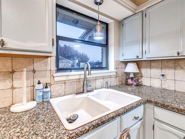 2725 Warwick Drive, Oklahoma City, OK 73116