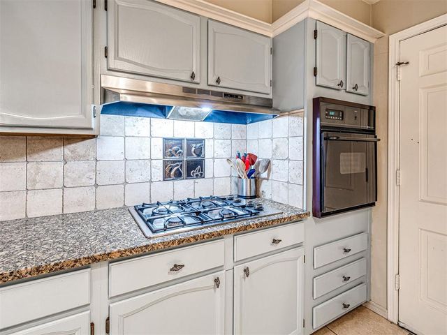 2725 Warwick Drive, Oklahoma City, OK 73116