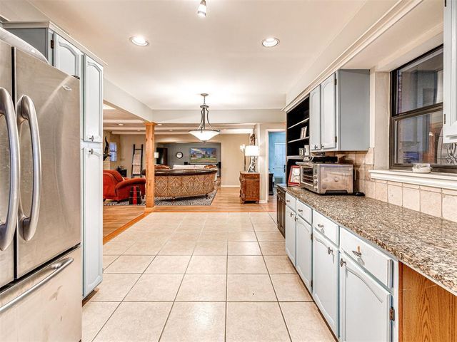 2725 Warwick Drive, Oklahoma City, OK 73116