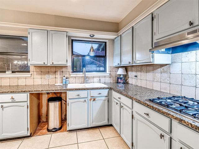 2725 Warwick Drive, Oklahoma City, OK 73116