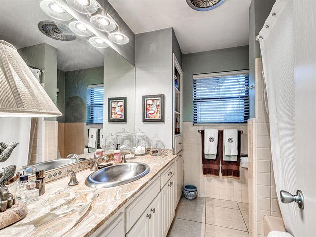 2725 Warwick Drive, Oklahoma City, OK 73116