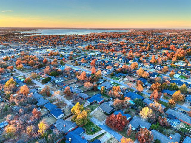 2725 Warwick Drive, Oklahoma City, OK 73116