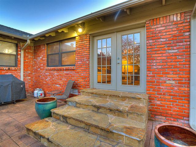 2725 Warwick Drive, Oklahoma City, OK 73116