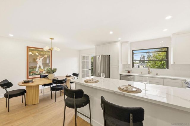 1263 Robinson 13, San Diego, CA 92103