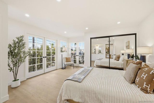 1263 Robinson 13, San Diego, CA 92103
